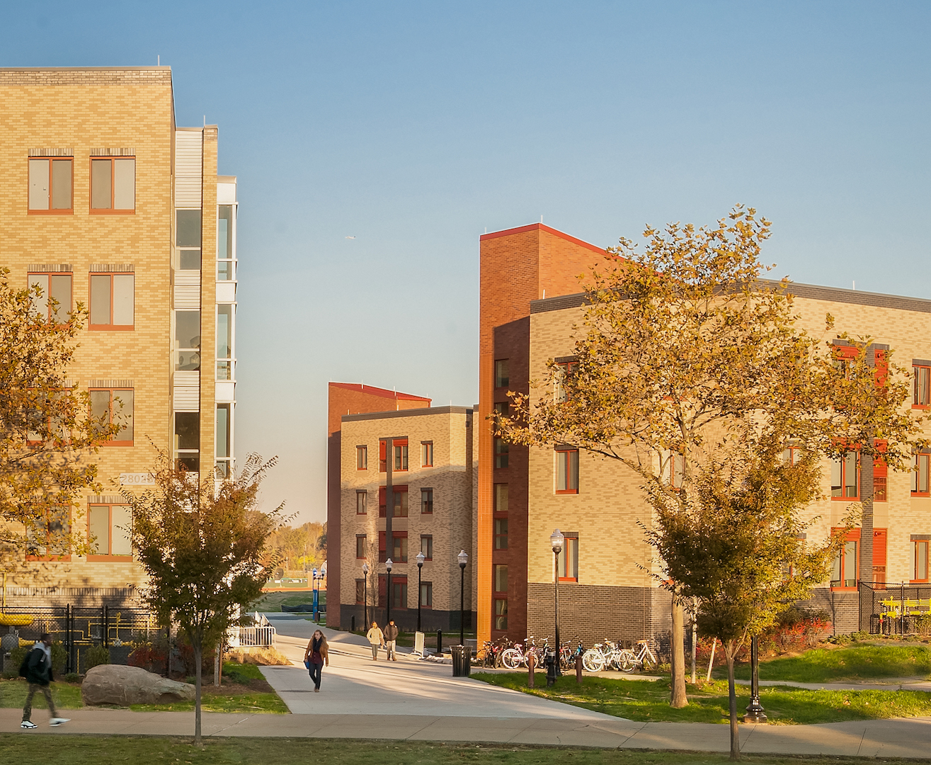 CUNY College of Staten Island, Dolphin Cove Student Housing